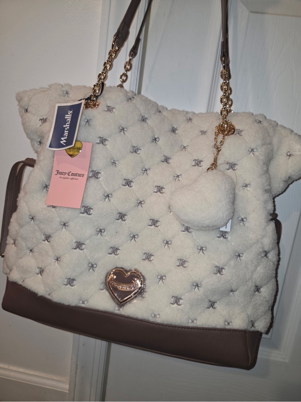 NEW Juicy Couture Lovely Day Tote
in Cream Iced Coffee